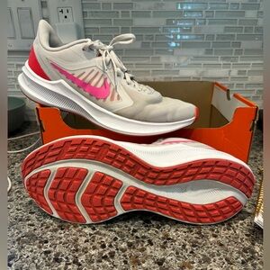 Women’s Nike Downshifter 10